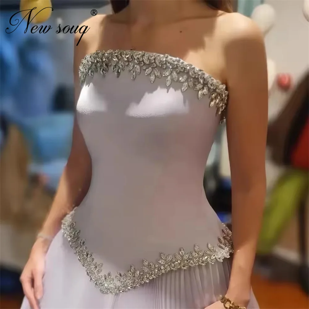 Luxuriöse lila 3D-Blumen, lange Schleppe, Partykleider für Hochzeiten, 2025, maßgeschneidertes, perlenbesetztes, trägerloses Abendkleid, Geburtstags-Abschlussballkleid