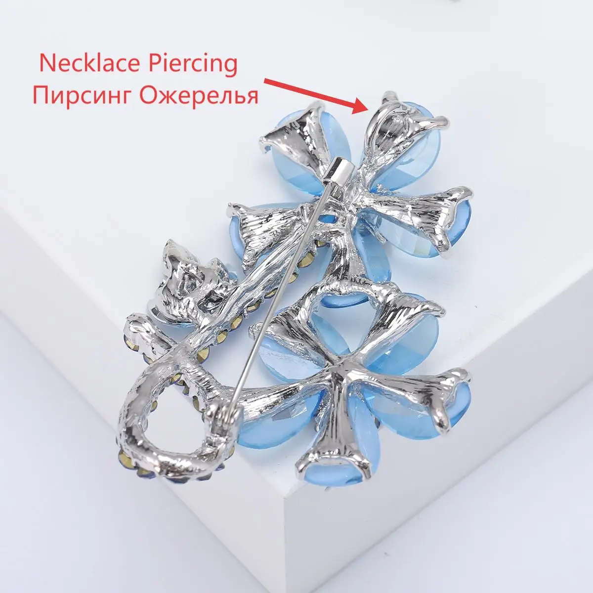 Beaut&Berry Classic Rhinestone Flower Brooches for Women Plant Pins Friends Party Gift Banquet Jewellery Accessories