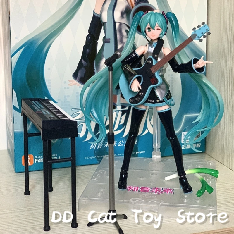 

In Stock Genuine Hatsune Miku Formula Clothes Action Figure Kawaii Hatsune Miku Figure Collectible Model Toy Birthday Gift