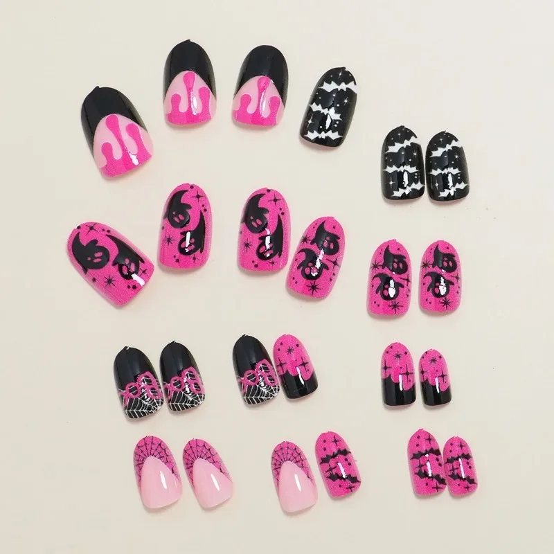 24-delige Halloween korte kunstnagels Lange nepnagels om lijm te plakken Druk op nagels voor vrouwen Korte spinnenweb Spookachtige nageltips