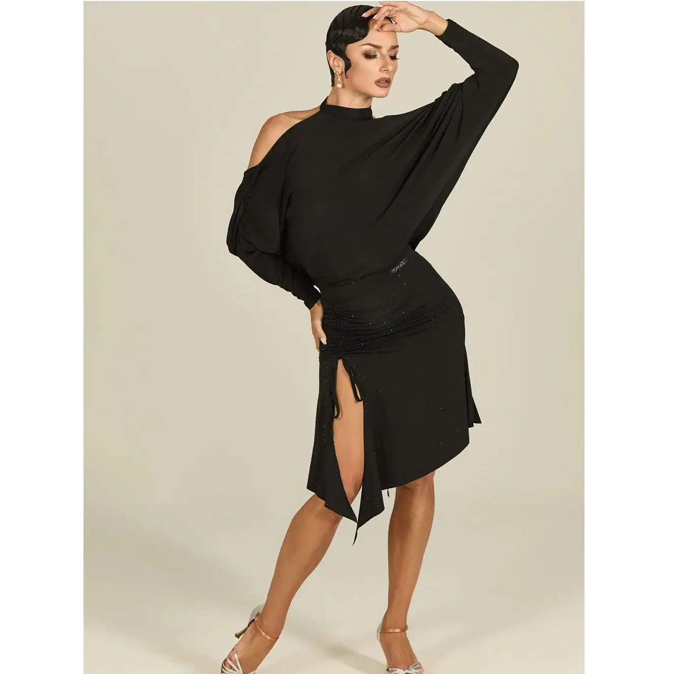 Nowe stroje do tańca latynoamerykańskiego dla kobiet: top bez pleców z wiązaniem na szyi, spódnica, do chacha, tanga, samby, strój treningowy dla pań, model DQL12365