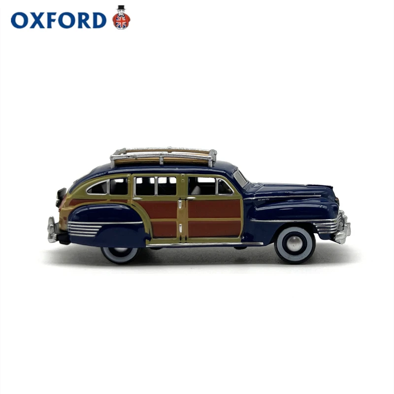 Diecast OXFORD 1:87 Scale Chrysler T&C Woody Station Wagon Alloy Car Model Collectible Toy Gift Souvenir Display Ornament