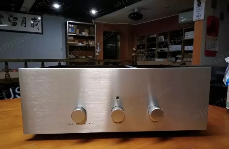Advanced audiophile tube amplifier housing designed by high fidelity enthusiasts
