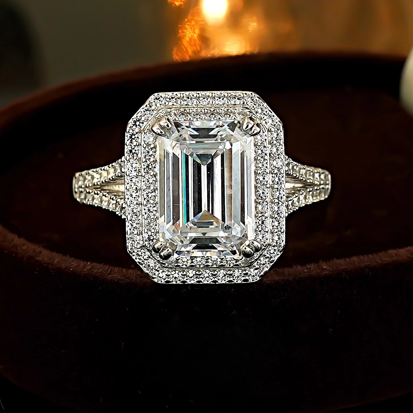 

Высококачественное кольцо из серебра 925 пробы с изумрудной огранкой, универсальным темпераментом, нишевым дизайном и модой