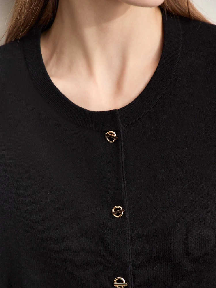 Amii Minimalism Knitted Cardigan For Women 2025 Autumn New Commuter Basic O-Neck Metal OT Button Fashion Lady Wool Tops 12443165