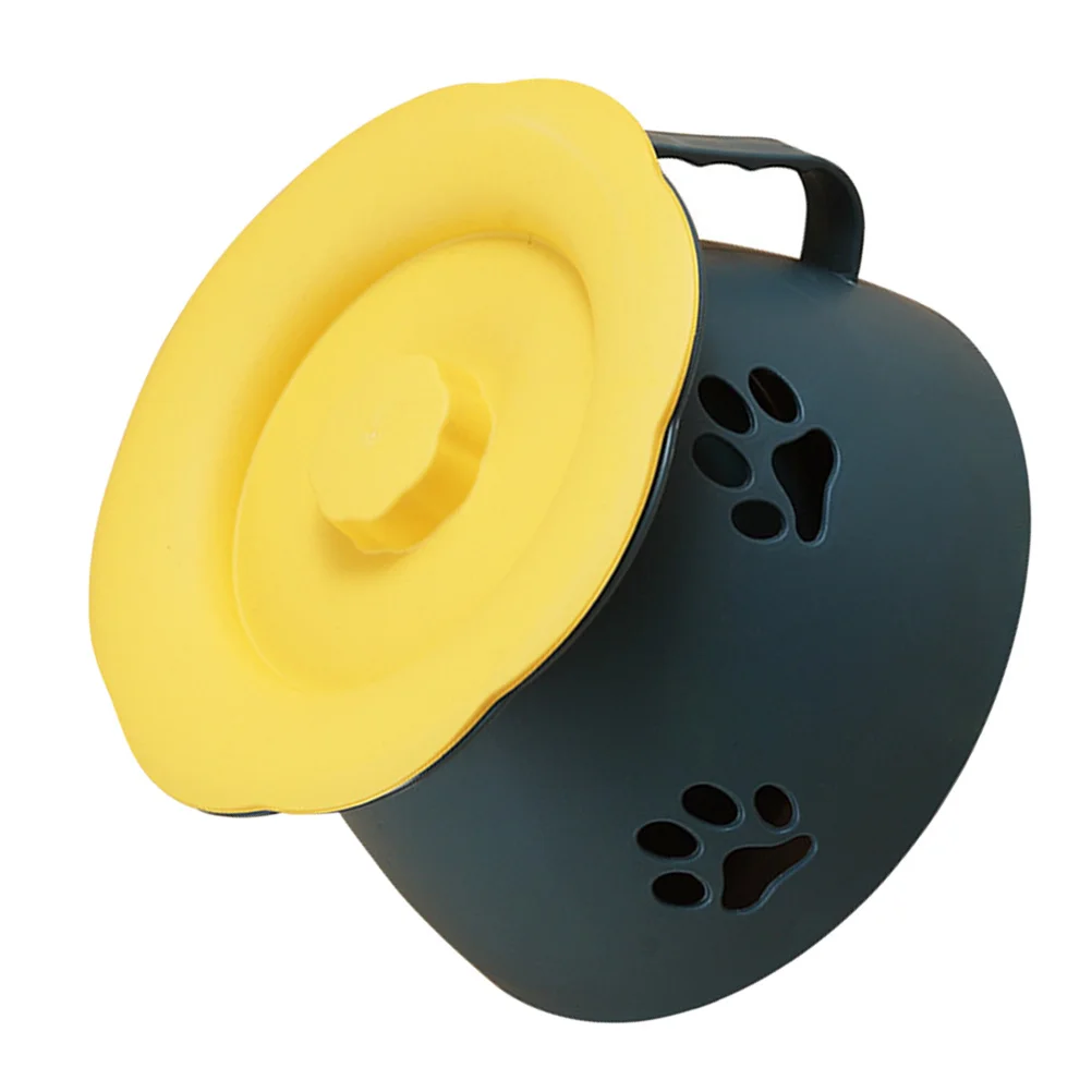 دلو البول المحمول غرفة بلاستيكية متينة وعاء الحاملة مقبض للاستخدام المنزلي غطاء المبصقة تصميم صحي سهل الحمل لكبار السن