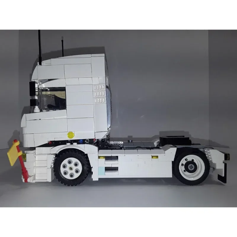 

MOC-33818 White New Small Electric RC Transport Truck Building Block Model 938 Parts • Boy Kids Birthday Building Block Toy Gift
