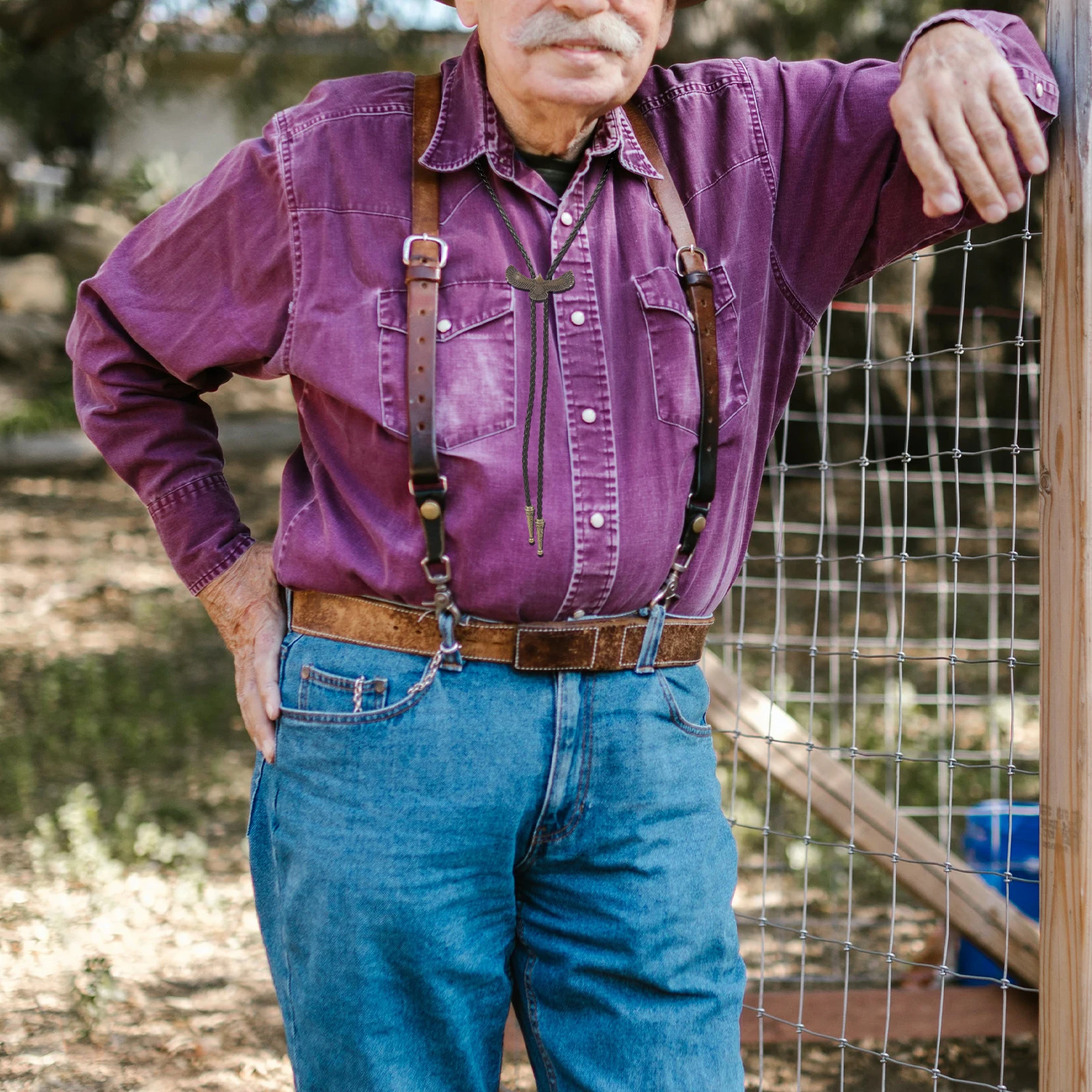 Рисунок 3 - Регулируемый галстук-боло с орлом