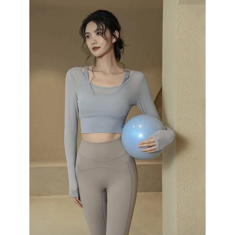 Autumn and Winter Sports Top with Chest Cushion Yoga Dress Women's Tight and Slim Long Sleeve Temperament Fashion Running