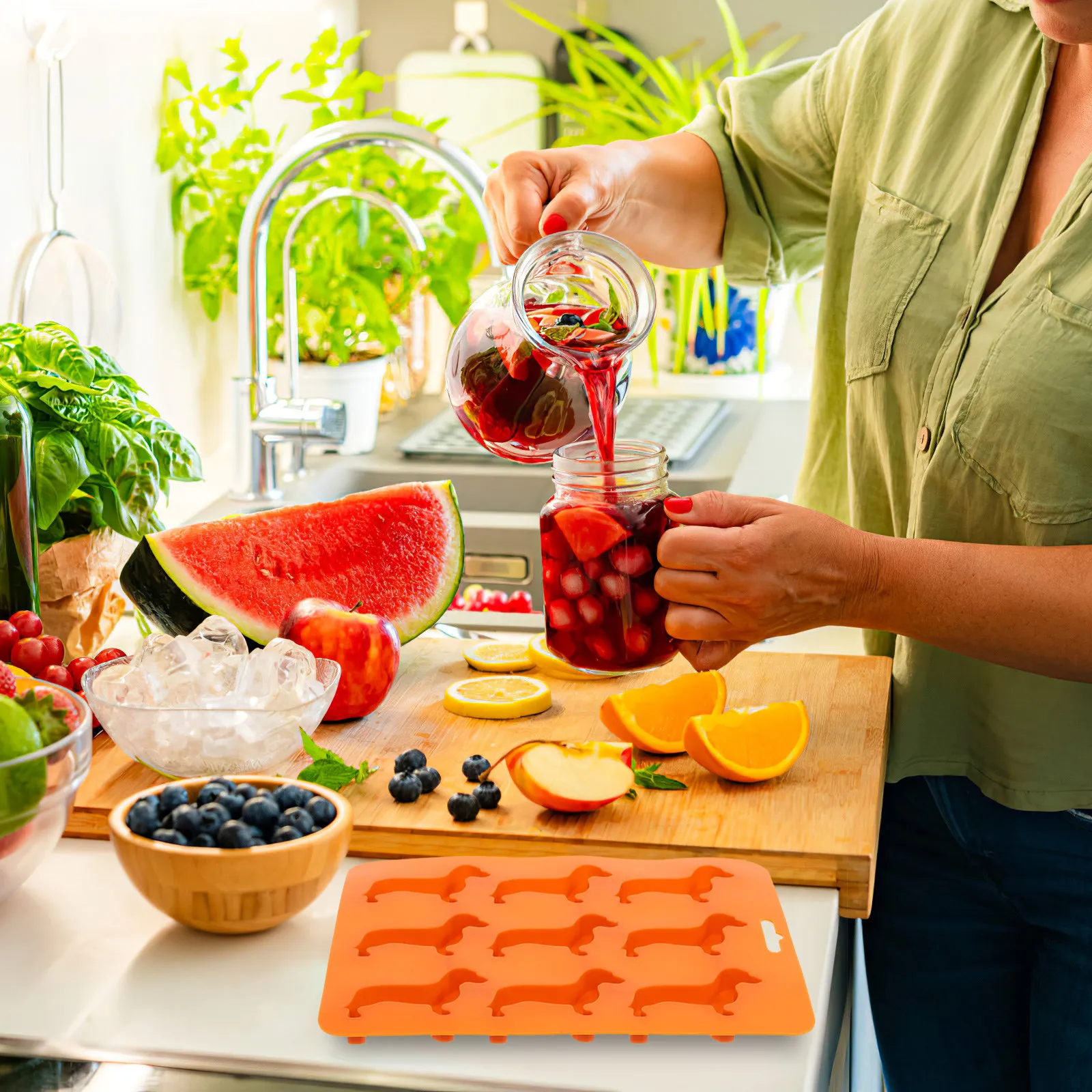 

2Pcs Silicone Dog Shape Ice Cube Tray Flexible Mold for Home Kitchen Jelly Chocolate Candy Fondant Making