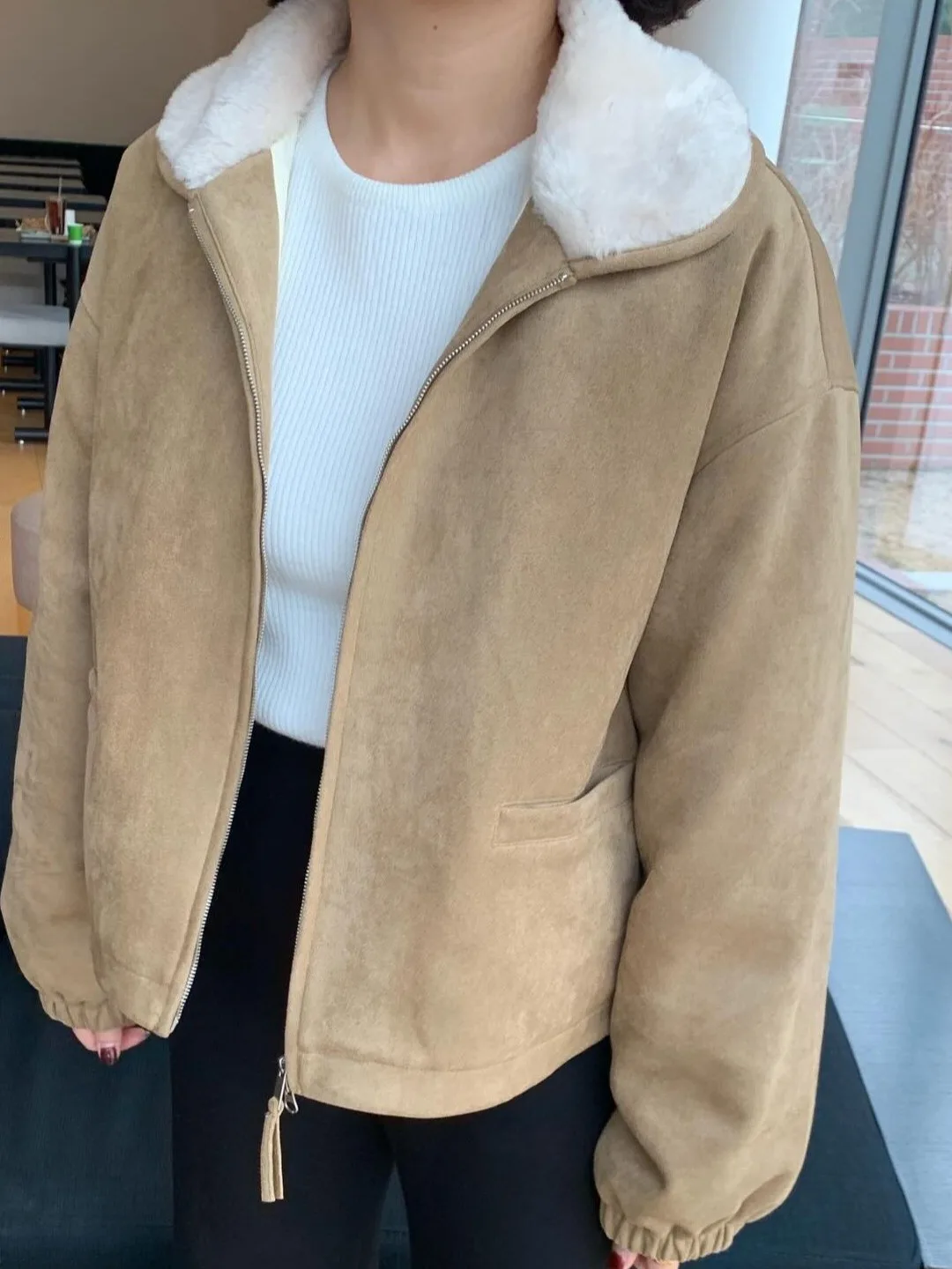 ファイオナブルレトロスプライスラムファーカラー暖かいアウターウェア女性の冬の新しいSle多用途トップ韓国ルーズフィットポリエステル