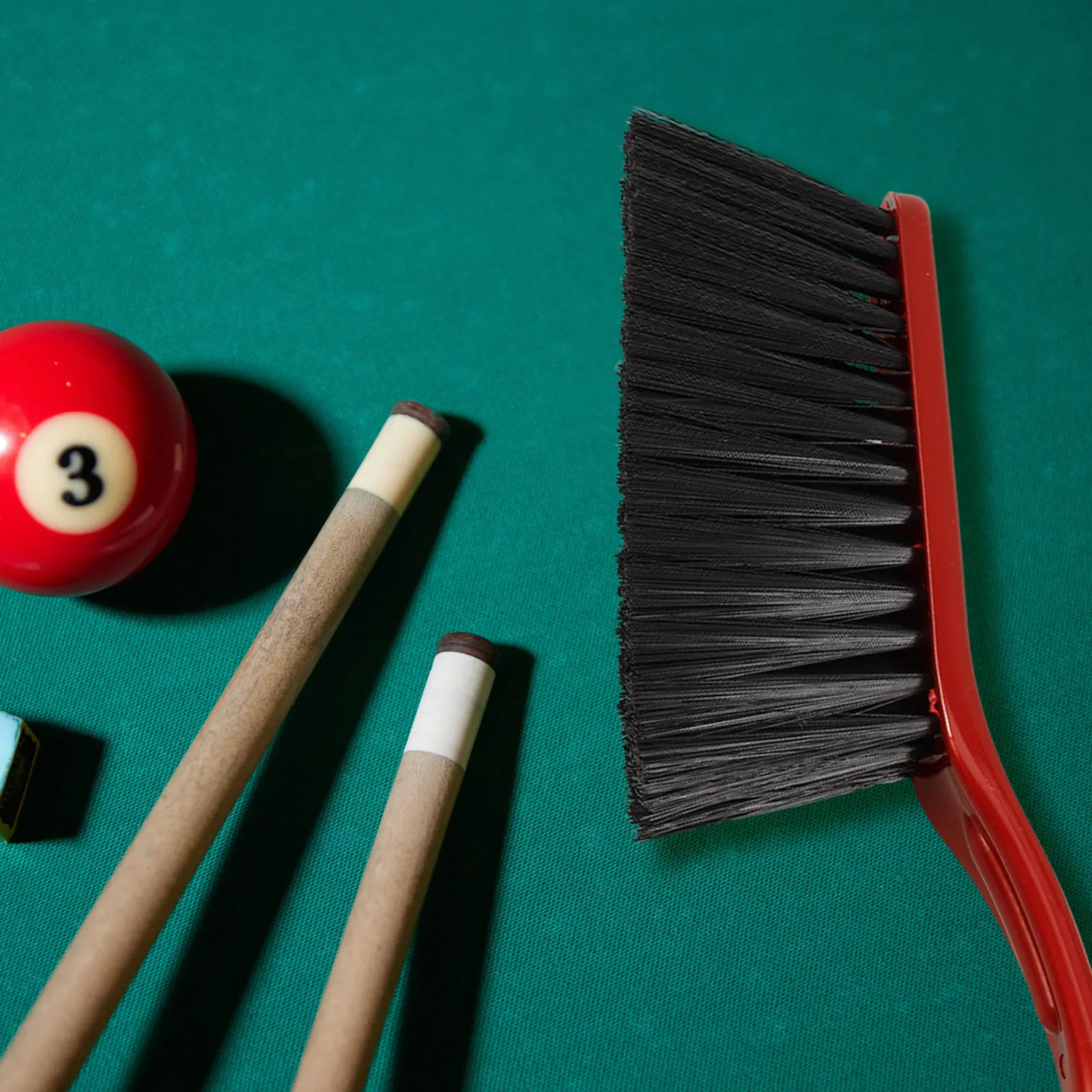 

Premium Pool Table Brush for Felt Cleaning Gentle Bristles Non-Scratch Billiard Table Cleaning Tool Multipurpose Home and Club
