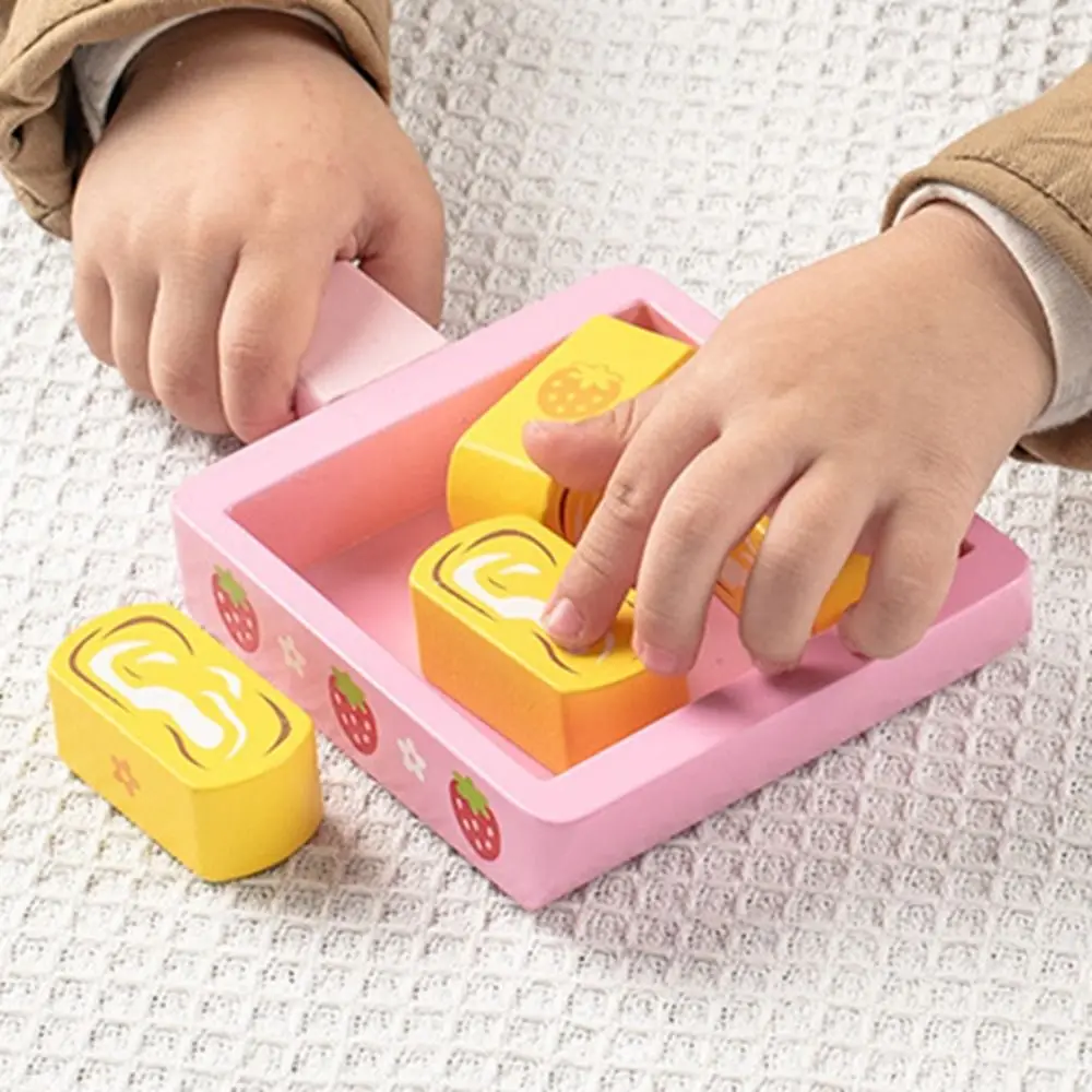 イチゴデザイン木製シミュレーションケーキおもちゃダブル誕生日ケーキトッポッキモデルごっこ遊びキッチン食品おもちゃ
