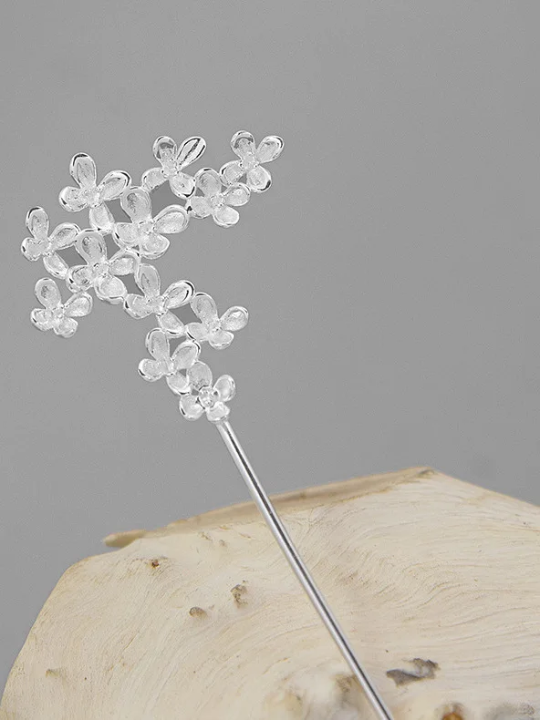 Original Design Pure Gold Floral Brooch Pin Clustered Chrysanthemums Falling Traditional Chinese Style Women's Fashion Jewelry