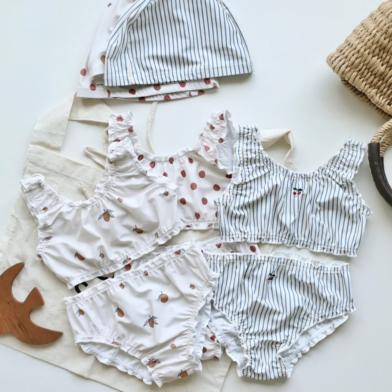 2025 New Summer Toddlers Girls Princess Cute Swimwear Printed Backless Beach Bikini Children Two-piece Swimsuits view 3