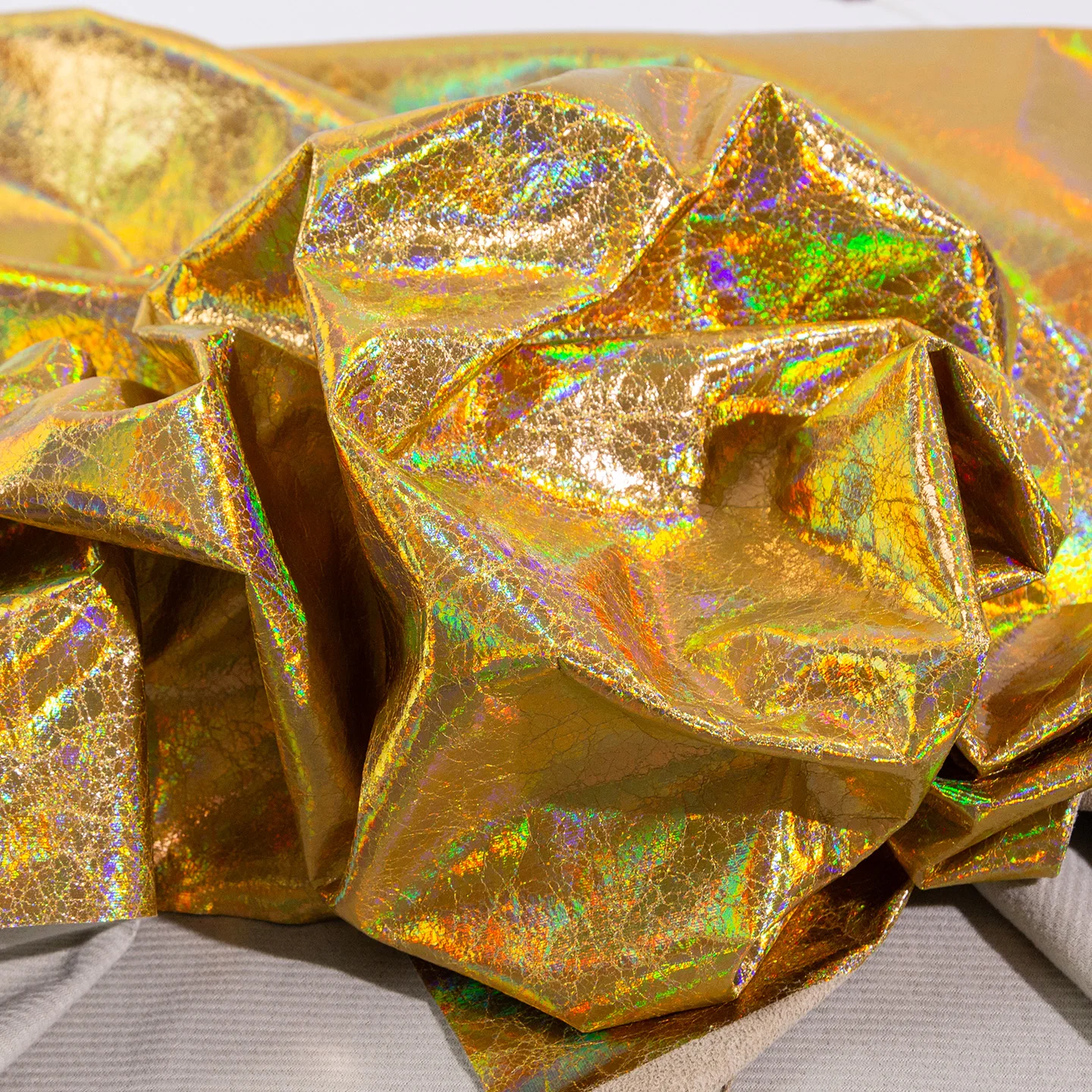 Holographic Cracked Metallic Fabric Iridescent Mirror Waterproof Dance Costume Photo Backdrop Bag Design Decoration Cloth