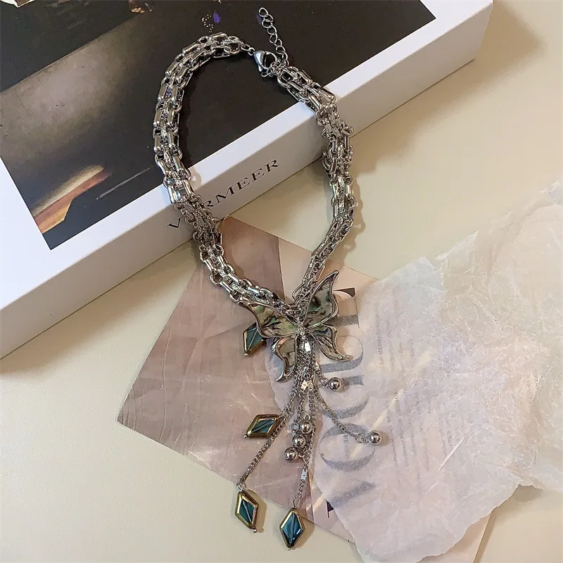 2024 New Butterfly Necklace Women's Jewelry Retro Style Party Gift