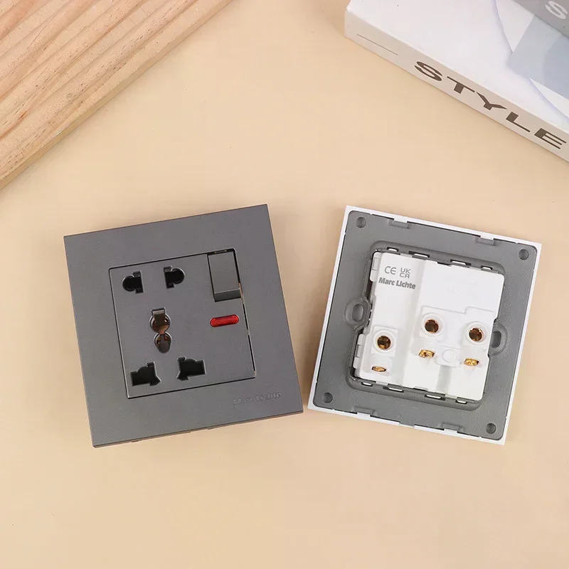 مقبس شحن سريع عالمي 18 وات من النوع C 5 سنون، مخرج كهربائي على الحائط في المملكة المتحدة مع شاحن USB، قابس مقبس طاقة مزدوج ذكي أبيض