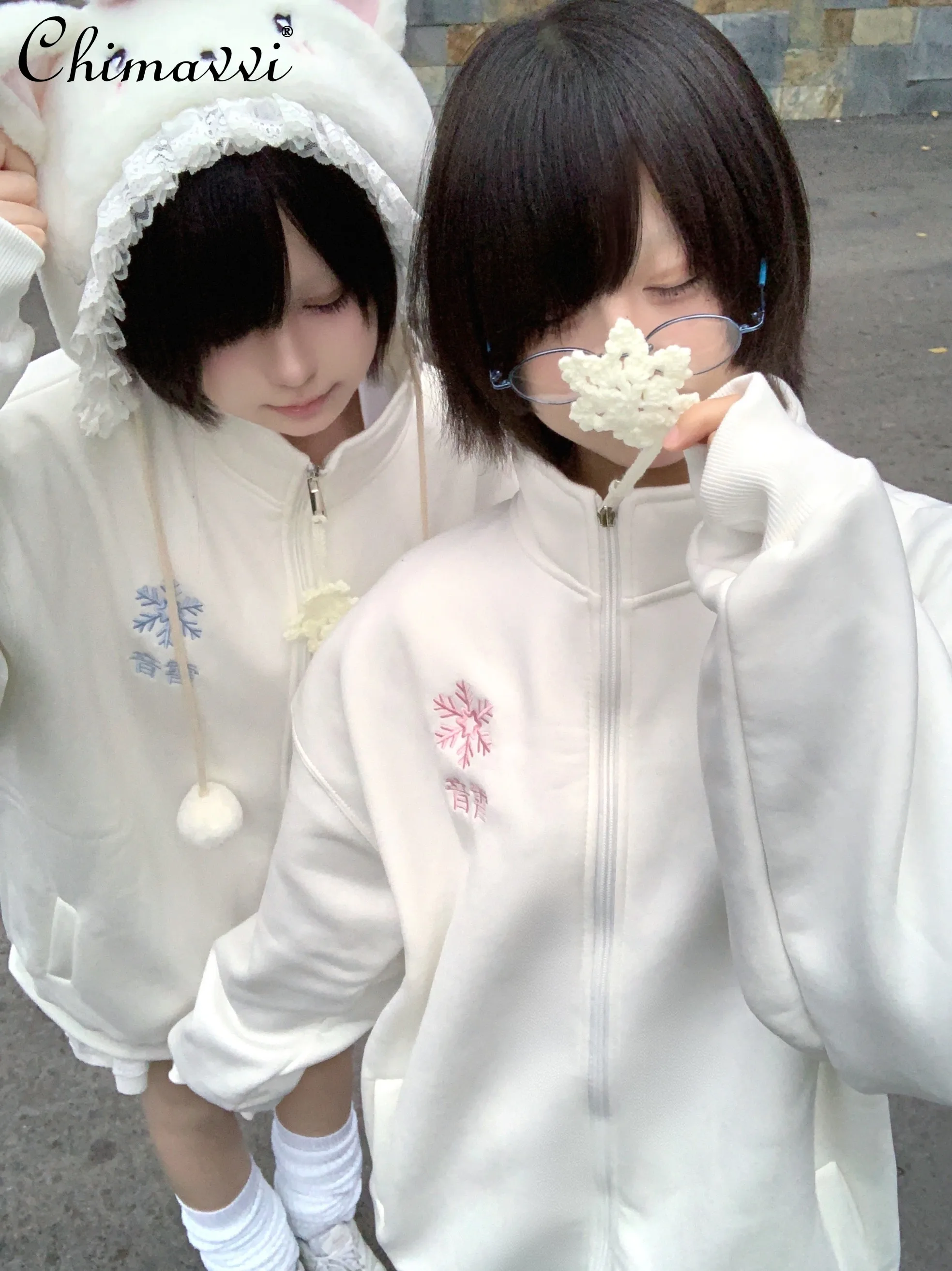 

Original Japanese Medical Series Watercolor Angel Embroidery Print Sweatshirt Fashion Fleece Stand Collar Long Sleeve Coat