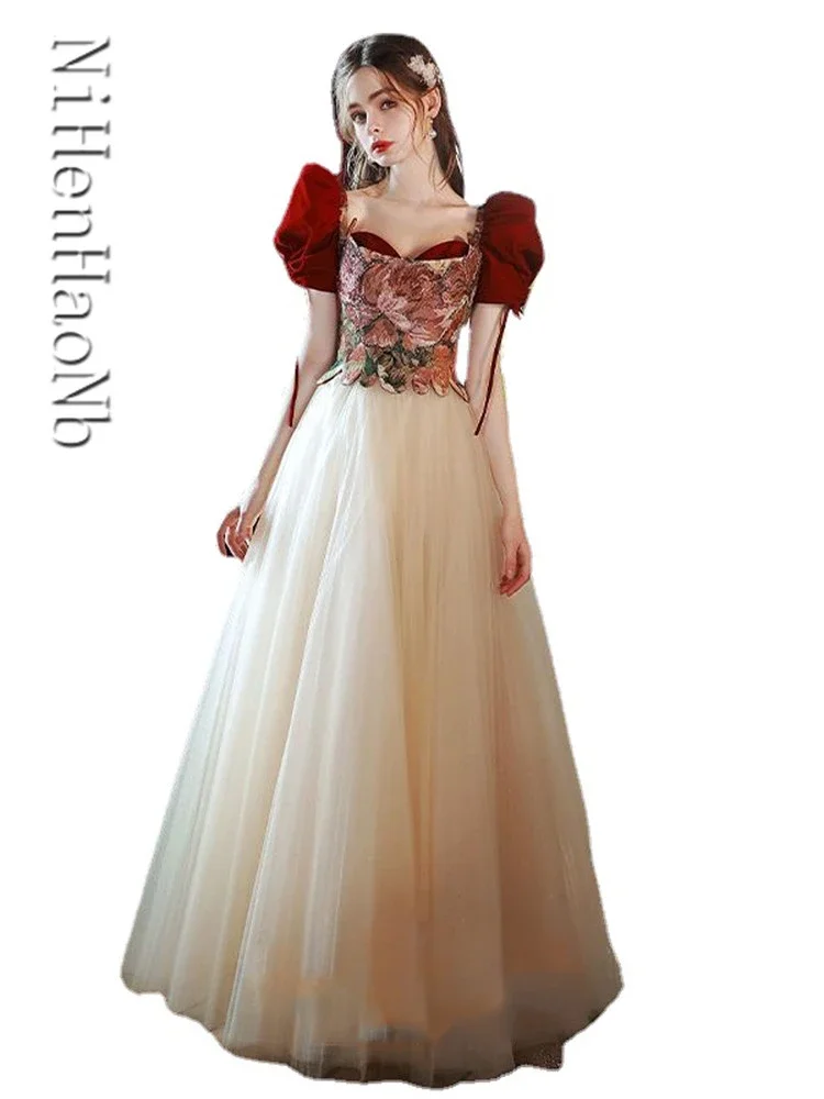 

Christmas Quinceanera Dresses Bubble Sleeve Vintage Embroidery Medieval Dress Princess Renaissance Gown Queen Costume