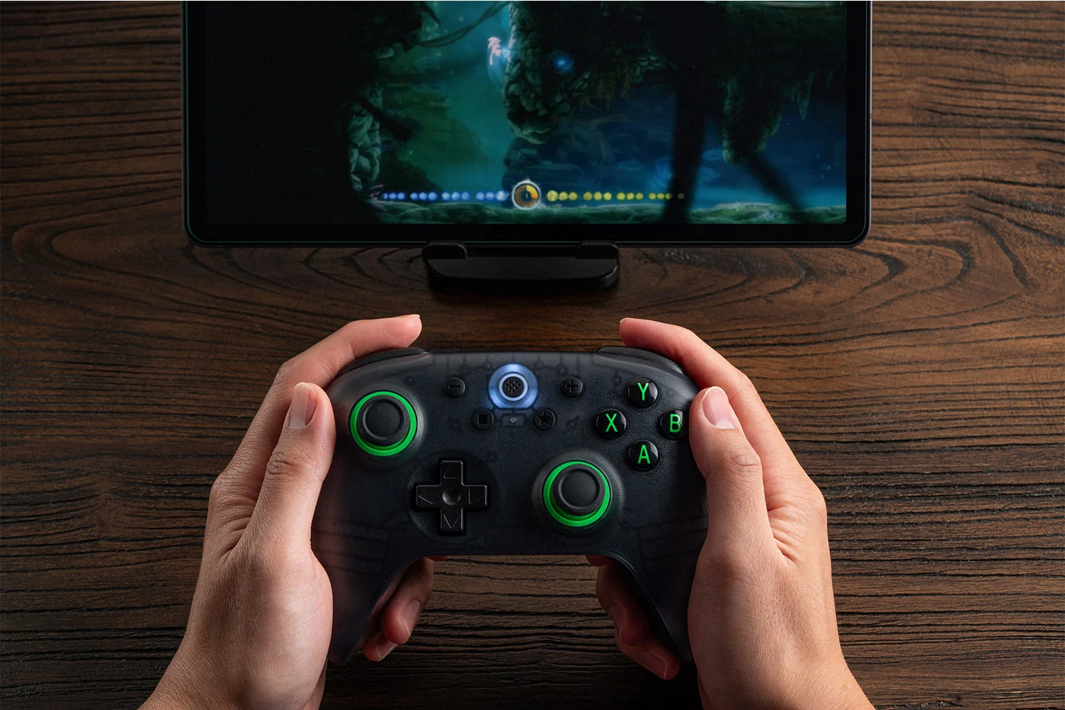 8BitDo Ultimate 2C Wireless Gaming Controller mit Hall-Effekt-Joystick für Windows 10/11 Android-New Transparent Black Edition – Detail 2