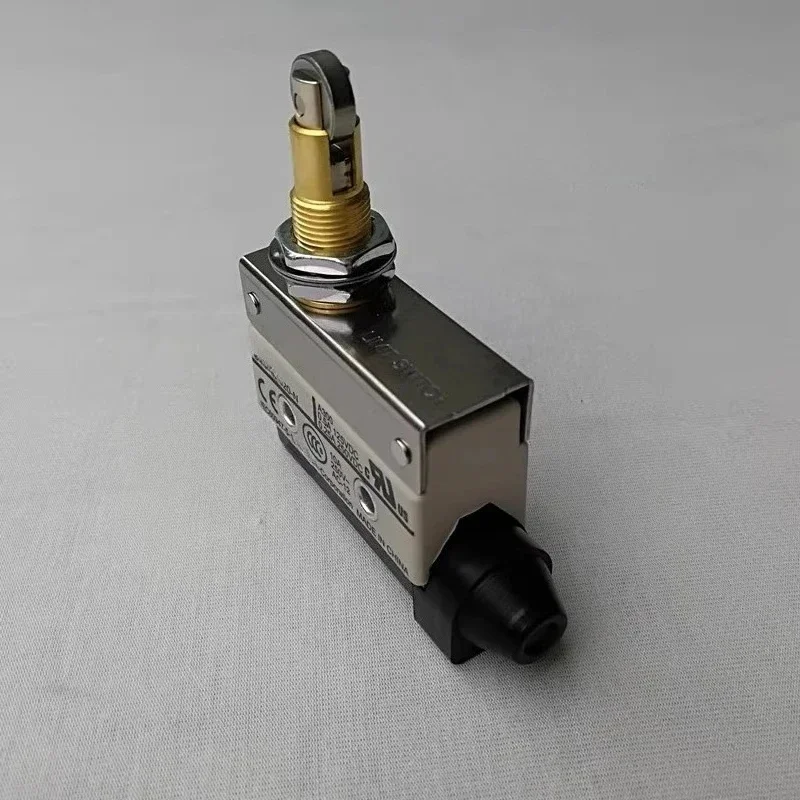 D4MC-5020-N travel switch  Haitian injection molding machine accessory seat termination (original parts)