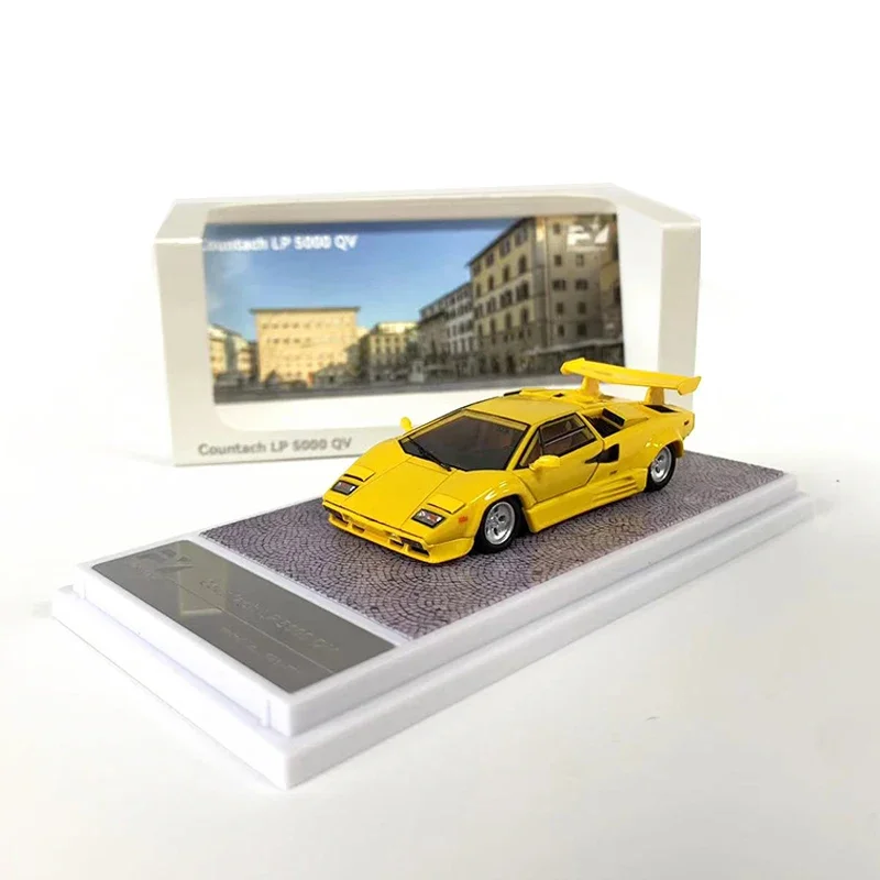 

Finclassically 1:64 Alloy Model Car Lambro LP5000 Die-Cast Sport Vehicle Collection -Yellow