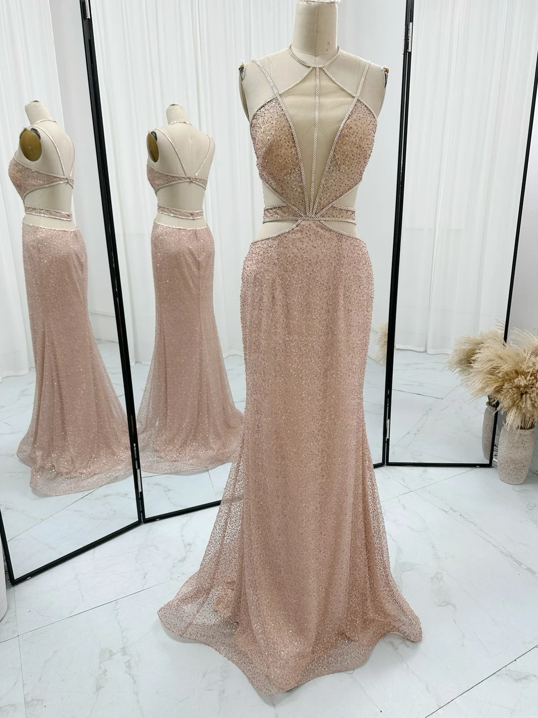 Rose Gold Hanging Neck Slimmed Luxury Sequin PerformanceHosted Evening Dress M1138