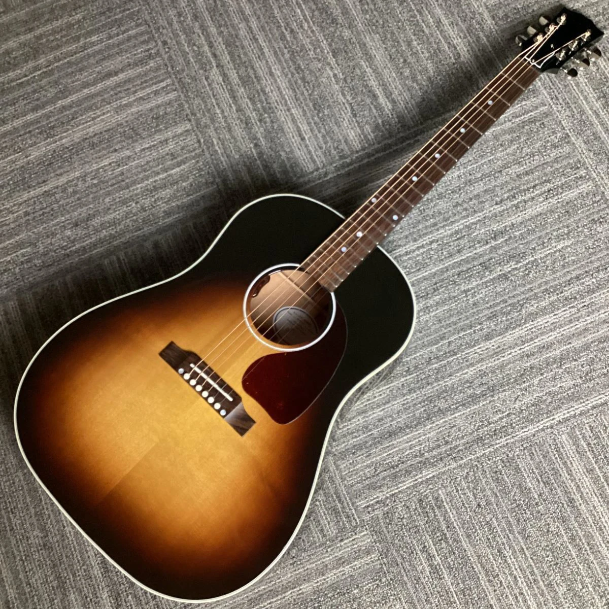 J45 Standard acoustic guitar as same of the pictures