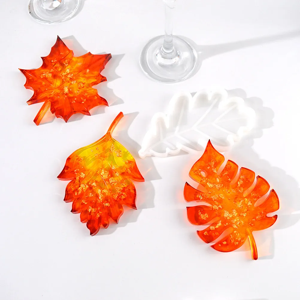 

5Pcs Silicone Christmas Tree Coaster Mold High Transparency Flexible DIY Epoxy Resin Craft Mold for Handmade Drink Mats Crystal
