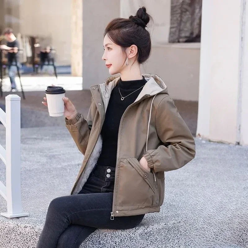 

Korean Style Women's Parka Coat 2025 Thickened Cotton Padded Jacket with Patchwork Stylish Winter Outerwear for Everyday Wear