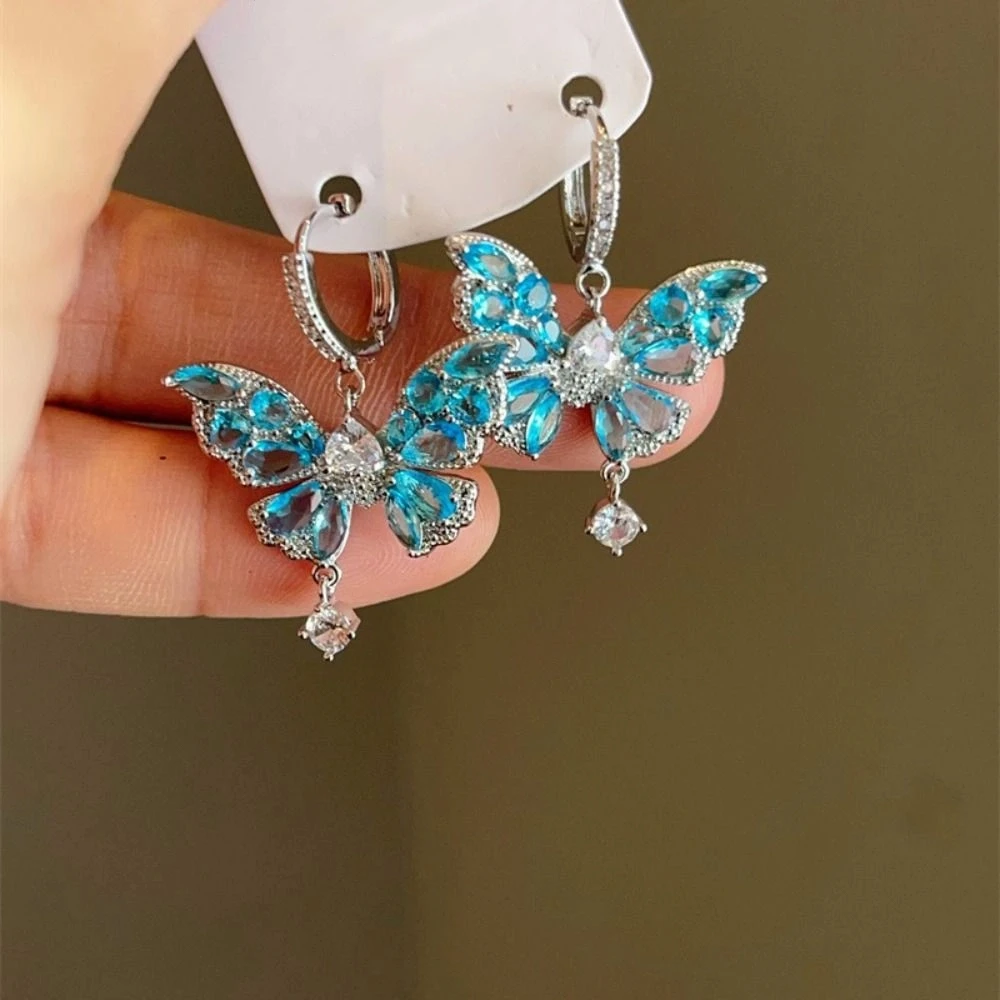 أنيقة ضوء الفاخرة فراشة كريستال أقراط هوك ثقب الحلو فراشة انخفاض القرط الزركون الأذن مجوهرات اكسسوارات الطرف