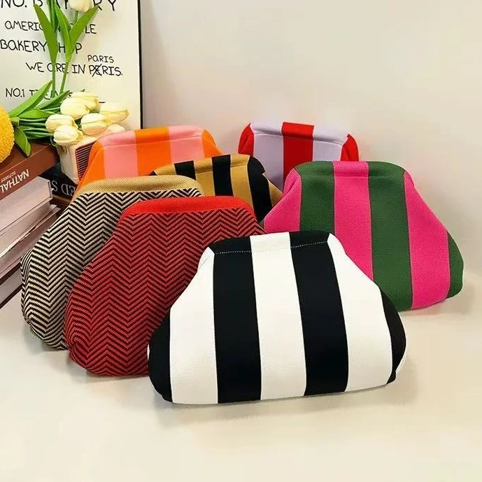 تخزين المكياج حقيبة مستحضرات التجميل المحمولة حقيبة مستحضرات التجميل المحمولة صندوق تخزين مستحضرات التجميل النمط الأجنبي عالية الجودة فني حقيبة مستحضرات التجميل