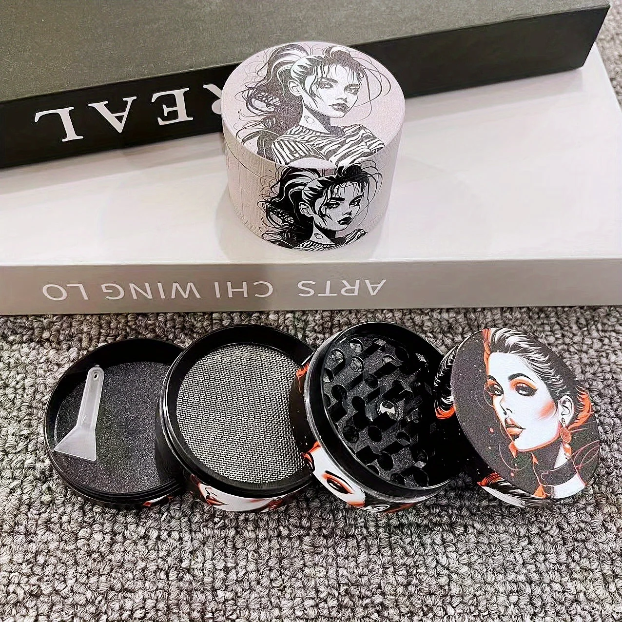 2inch Goth Girl Herb Grinder 4-Layers Mortar Pepper Mill Salt Pestle Metal Crusher Tobacco Grass Grinder Cigarette Accessories