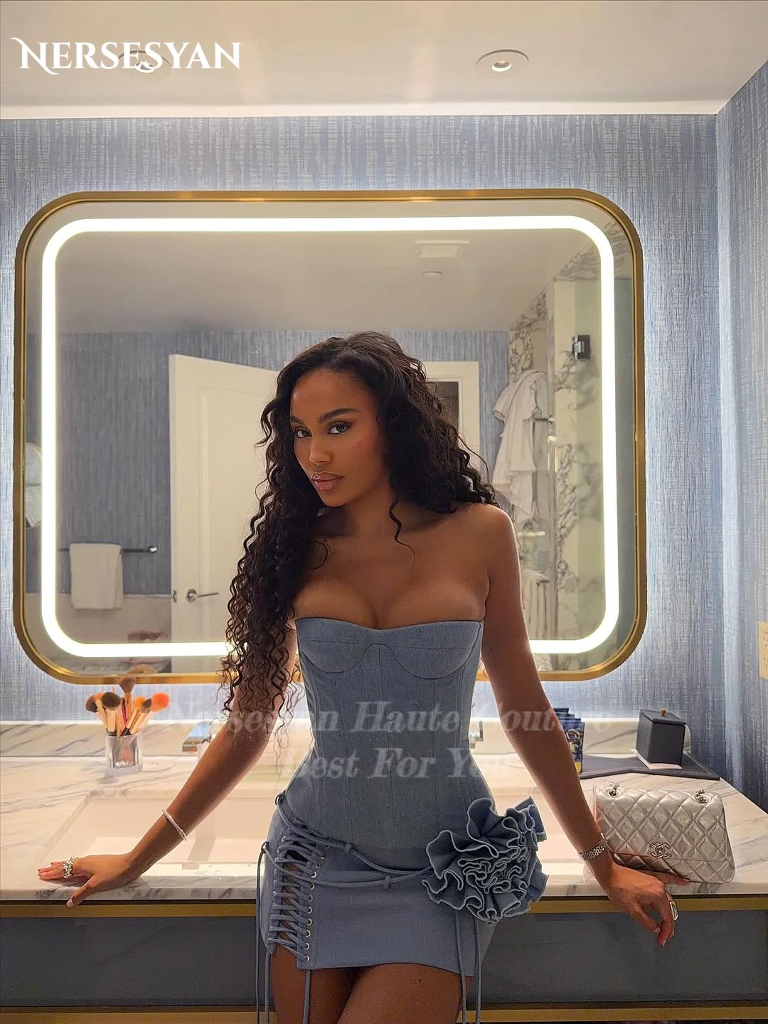 Nersesyan Abiti da ballo sexy con spalle scoperte Mini abito da ospite con volant a fiori con lacci Abiti da cocktail party aderenti da donna personalizzati