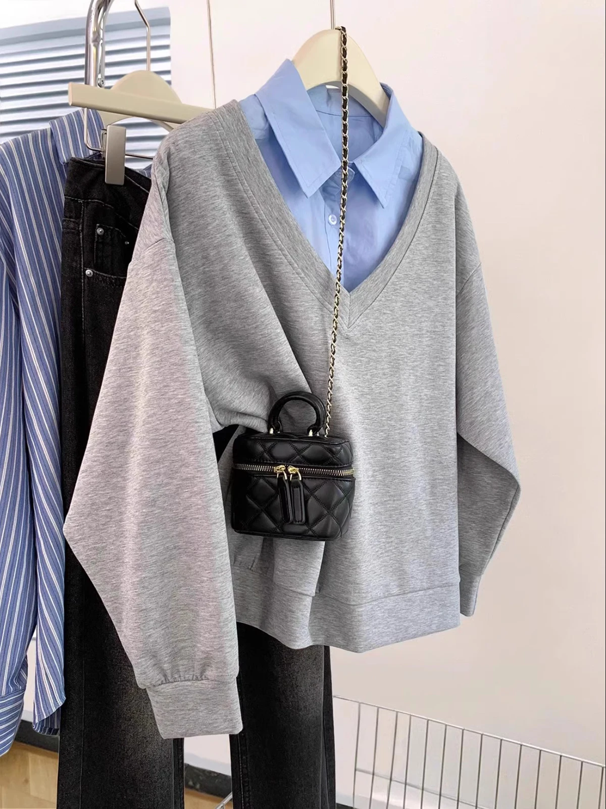

Fashion Fake Two Piece Splicing Long Sleeve Top Autumn New Women's Design Sense Shirt Collar Loose Sweatshirt Versatile Pullover