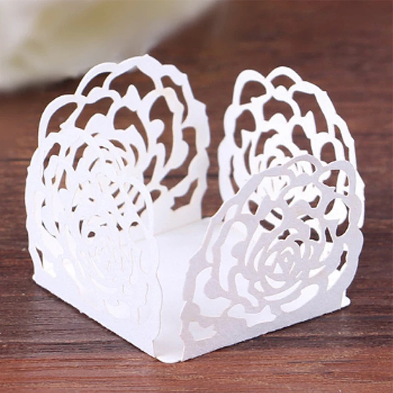 50pcs Chocolate Paper Packing Separating Trays Hollow Rose Lace Wrapping Paper Muffin Wrappers Tray Wedding Party Dessert Decor