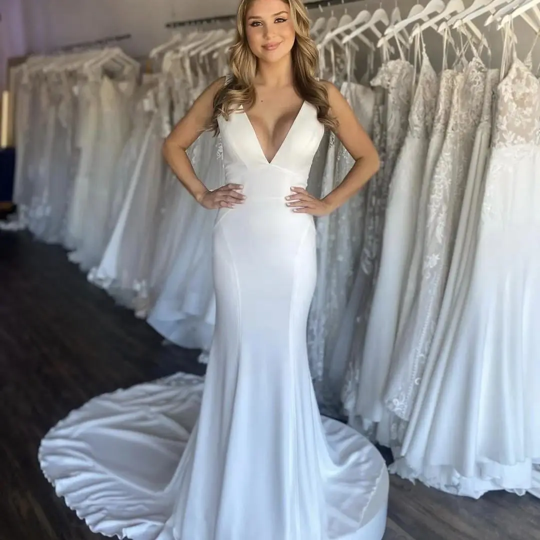 Elegant Satin Wedding Dress V-Neck Mermaid Simple Tank Sleeveless Court Train Customize To Measures Robe De Mariee Stunning 2024