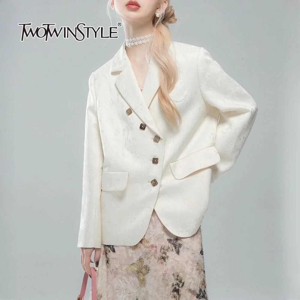 

TWOTWINSTYLE однотонные свободные базовые пиджаки с деревянными пуговицами для женщин, дизайнерский пиджак с лацканами и длинными рукавами, женская одежда