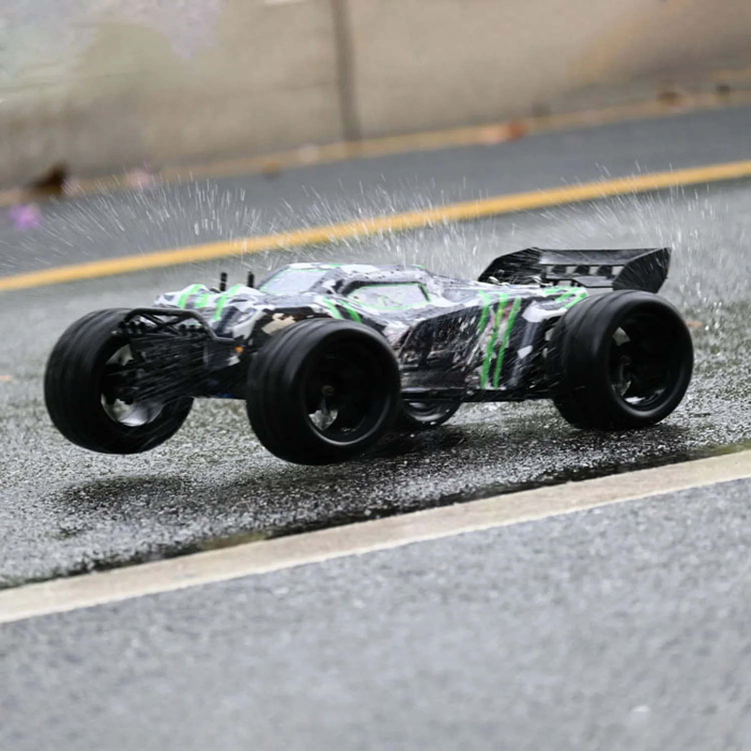 

VRX RH818 1/8 Remote Control Electric Racing Buggy AWD RC Model Hydraulic Shock Absorber 3660 Brushless Motor Flysky Radio