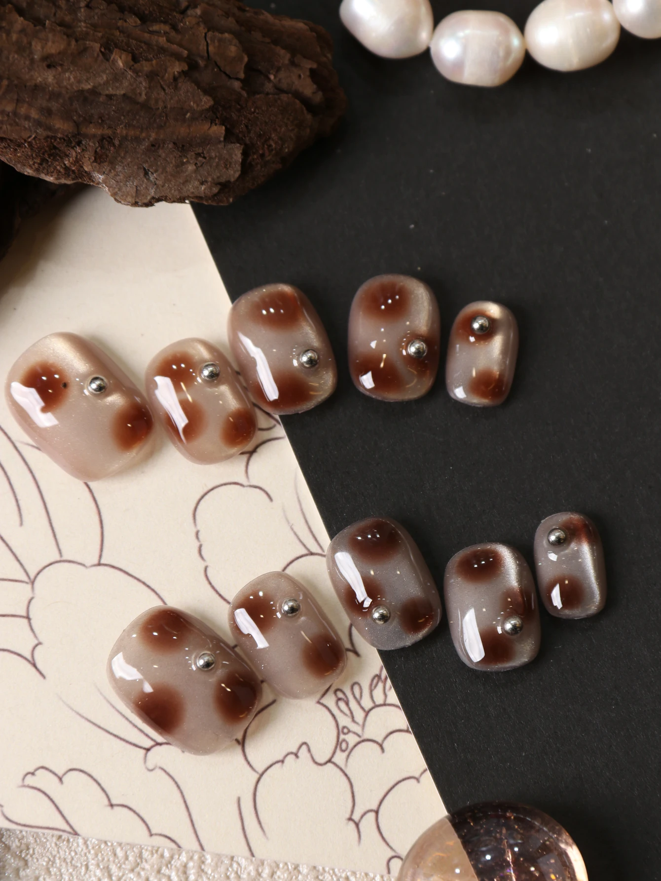 10개입 프레스온 네일 짧은 보라색 캣츠아이 브라운 인조 손톱 접착 탭 1장 & 미니 파일 1개 포함