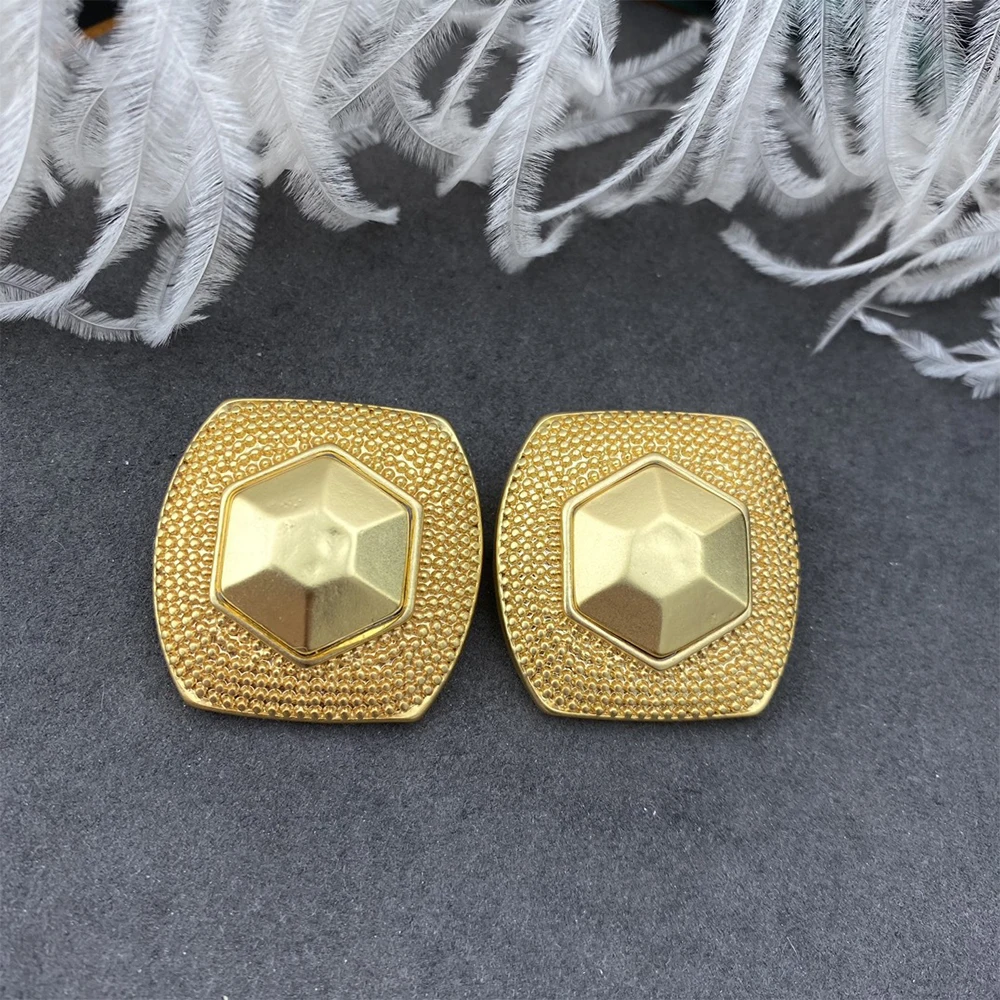 Vintage Temperament 24K matte gold Texture Earclip Earrings for women's girl No ear hole gift Party fine Jewelry