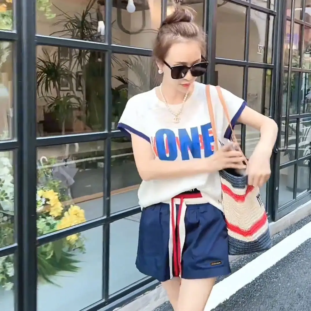 

Casual Suit Women's Summer Wear 2025 New Foreign Style Loose Letter Printing Short-sleeved Shorts Two-piece Set
