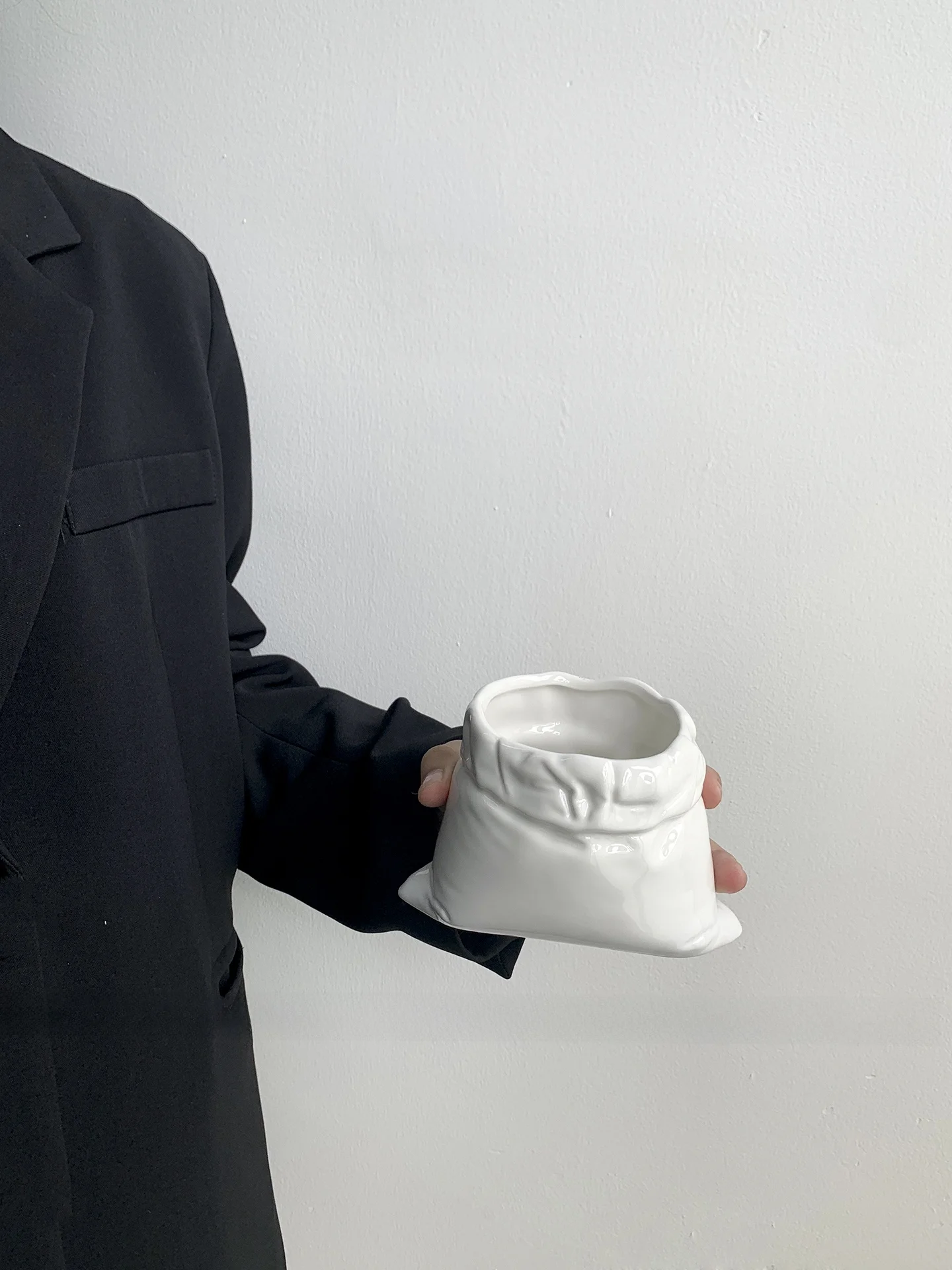 Creative Folded Ceramic White Irregular Coffee Cup Simple Style Texture Pattern for Best Friend Gift Card Writing Service