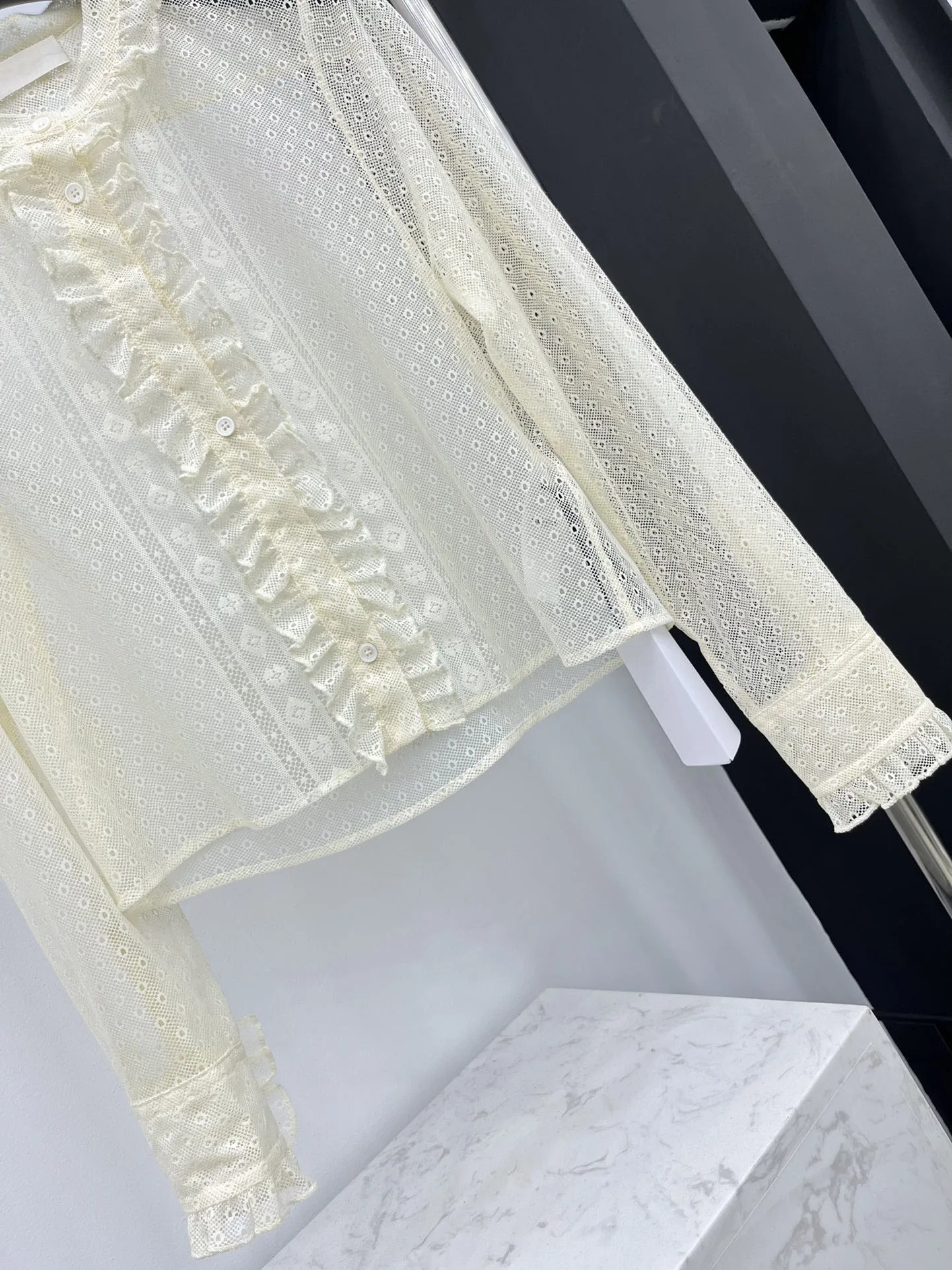 2024 Summer New Women's Wear Fashionable beige lace hollowed out texture lace shirt 0516