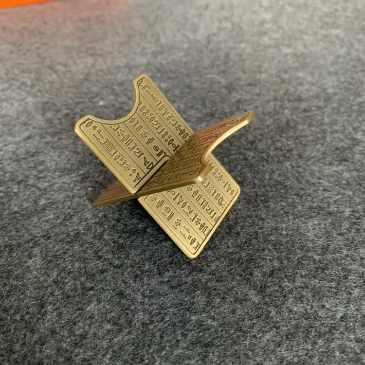 

Lubinski Portable Copper Snow Holder Aesthetic Vintage Design Handy Cigar Accessory for Travel And Leisure