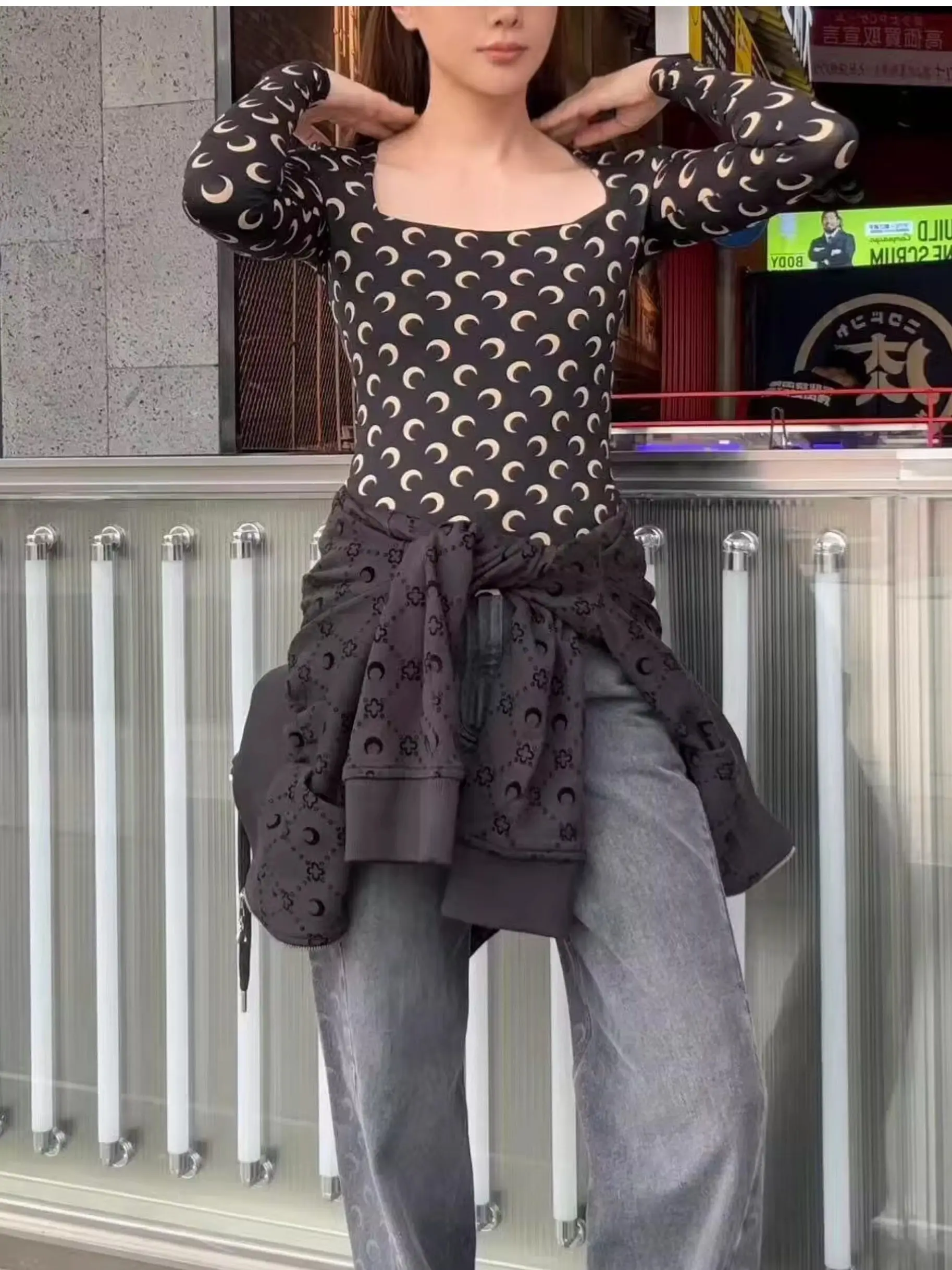 

High Quali Ice Silk Long Sve T-irt Women's Square Collar Moon Print Casual Fit UV Protection Base irt Summer 2026