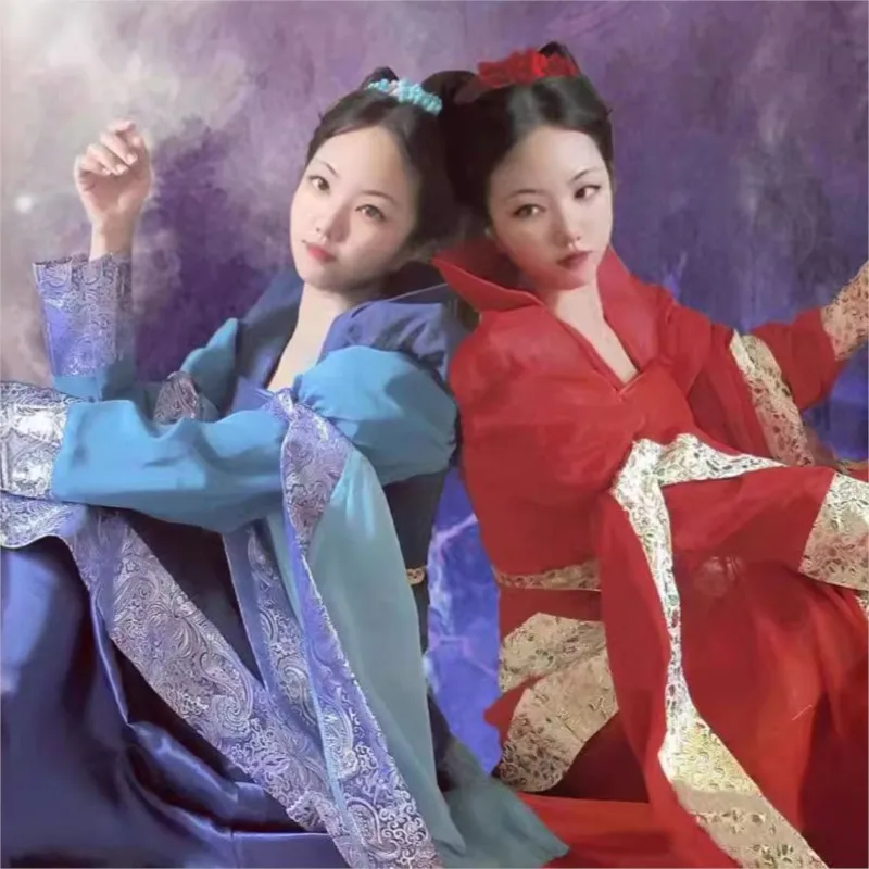 The Longkui blue performance features a wide-sleeved flowing fairy dress for Han Dynasty This is an ancient and elegant