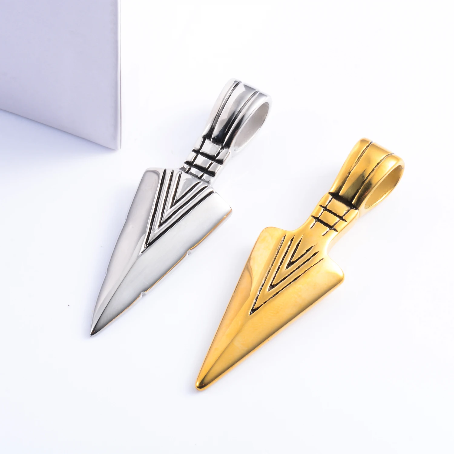 Men‘s Stainless Steel Gold Silver-Color Spear Pendant Necklace Accessories For Men Hip Hop Fashion Metal Necklace Jewelry Gift