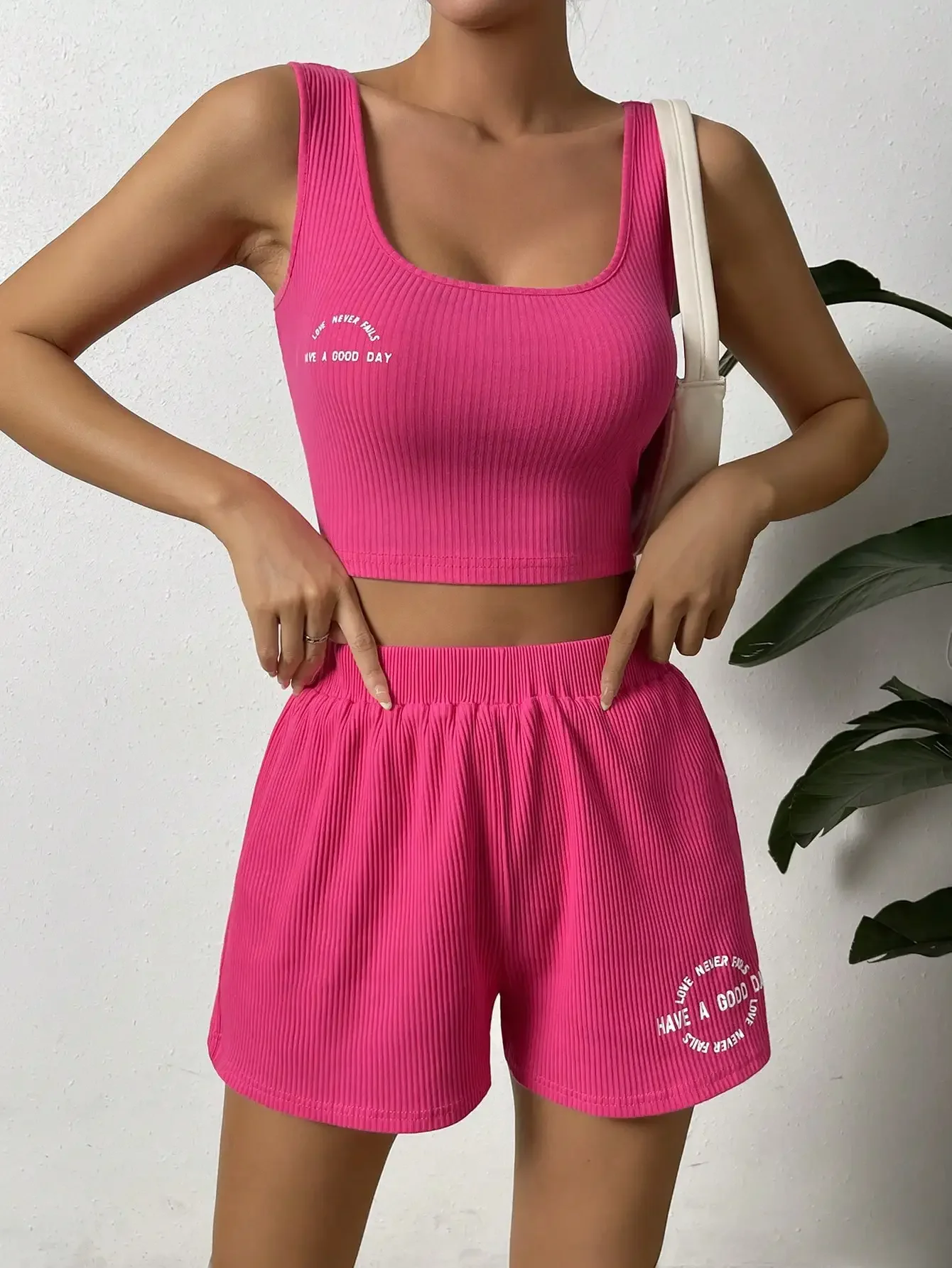 2024 New Women\'s Two Piece Tank Top and Shorts Short Tank Top Short Shorts Casual Women\'s Two Piece Set Loose and Comfortable